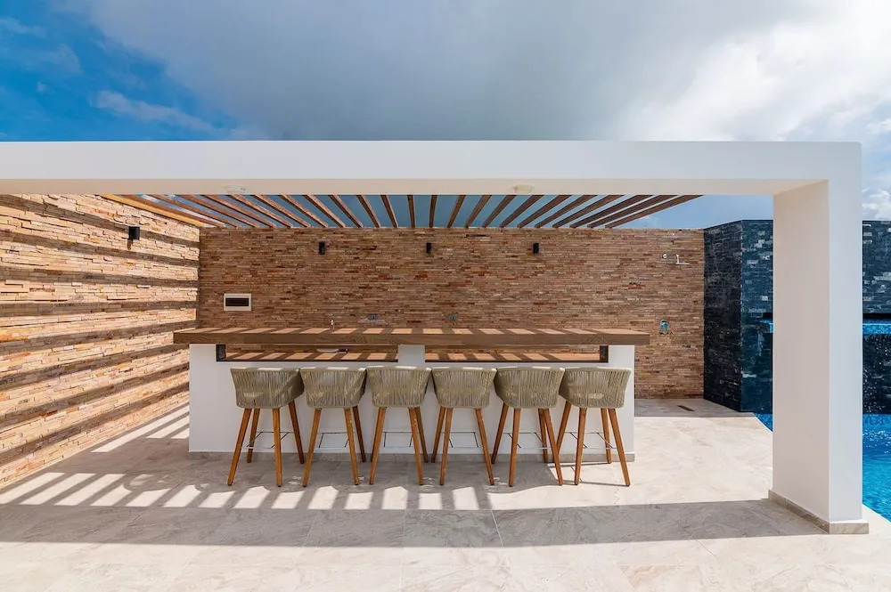 Menesse Midtown by Riviera Rentals