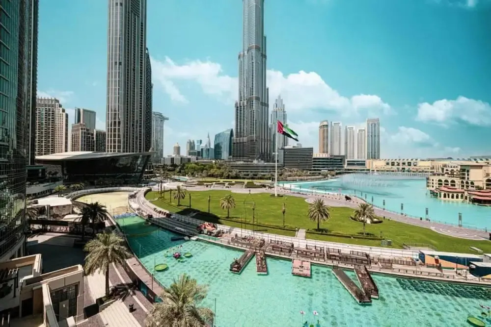 Grand 2BR Burj Khalifa Gym/pool by Belvilla