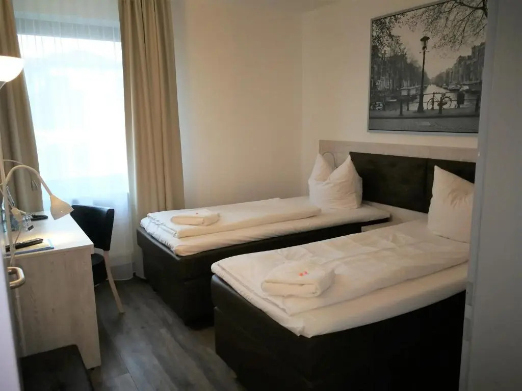 Hotel NEAR BY