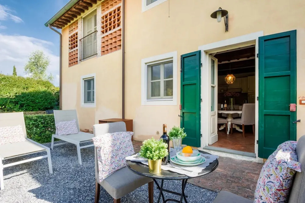 Donato Farmhouse Apartment With Pool