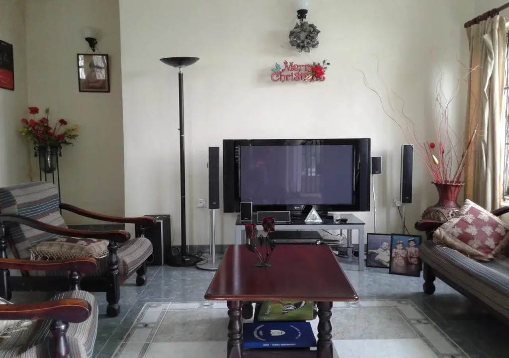 Kandy Hill Breeze ( Home Stay)