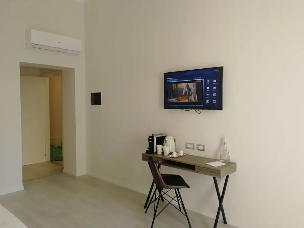 Gatto Bianco House