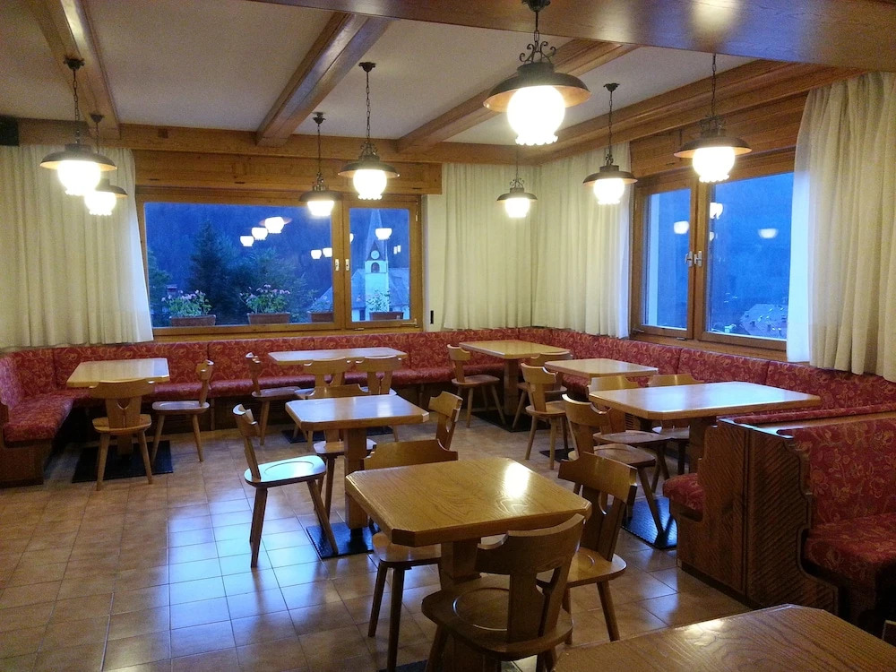 Hotel Oasi