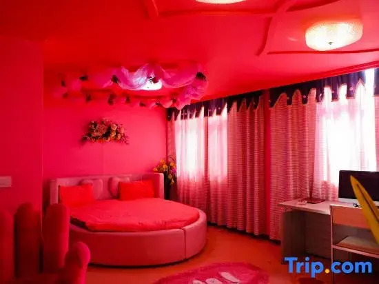 The first stop of Urumqi Theme Hotel