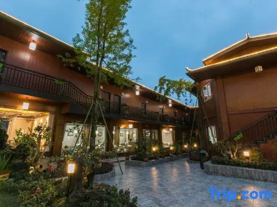 Wentou Homestay · Ziwei Manor (Dujiangyan Station Sunac Land)