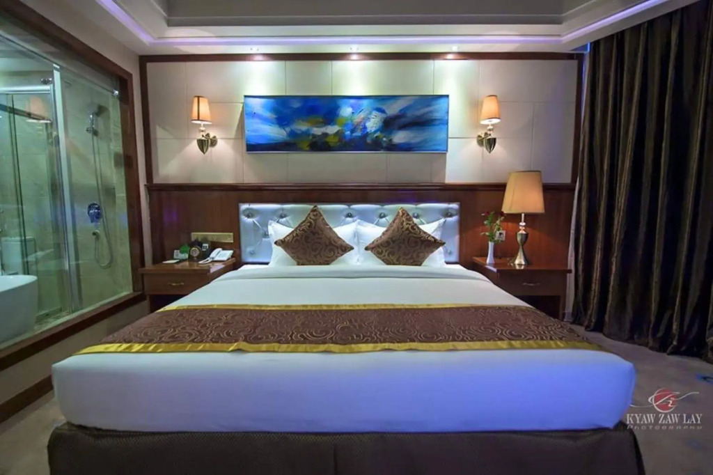 Star World Hotel