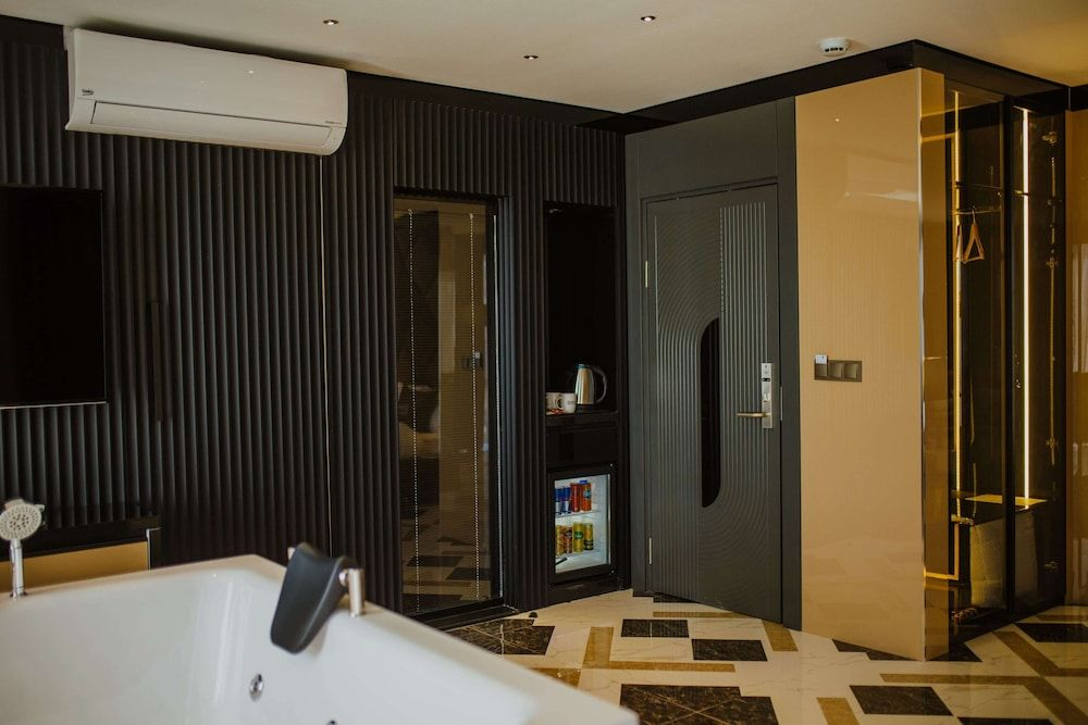 QUALA Hotels