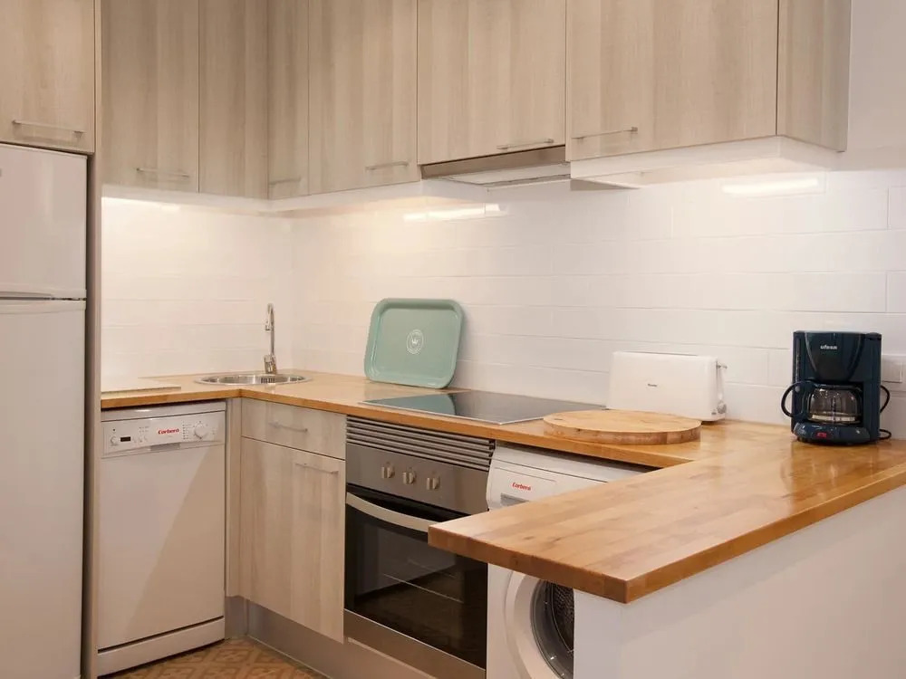 Modernist Flat - Sagrada Familia