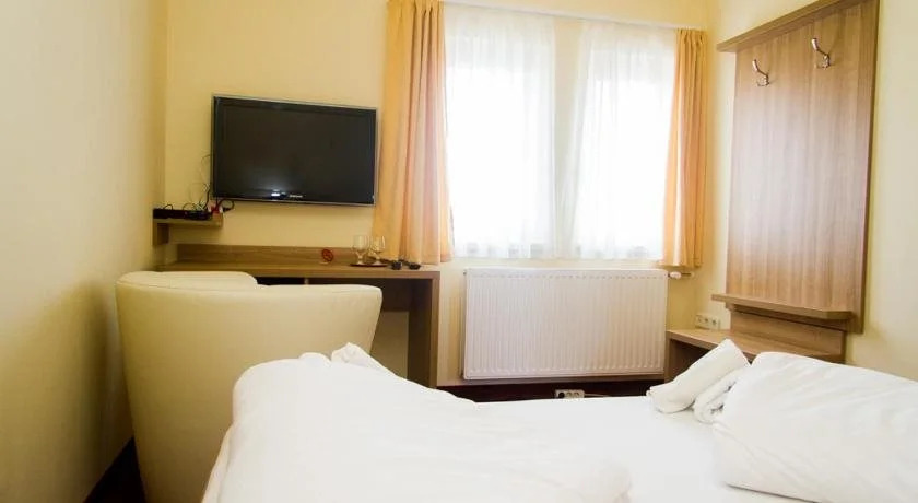Corvina Hotel-Restaurant