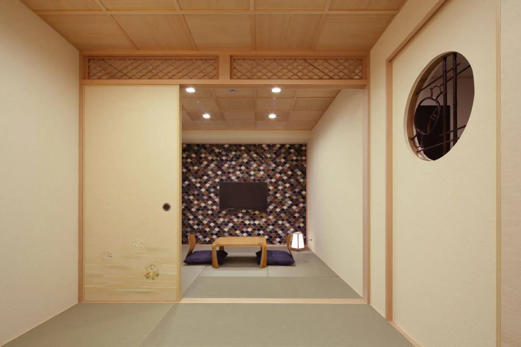 ＭＥＬＬ-ＴＨＥＡＴＥＲ ＲＥＳＯＲＴ