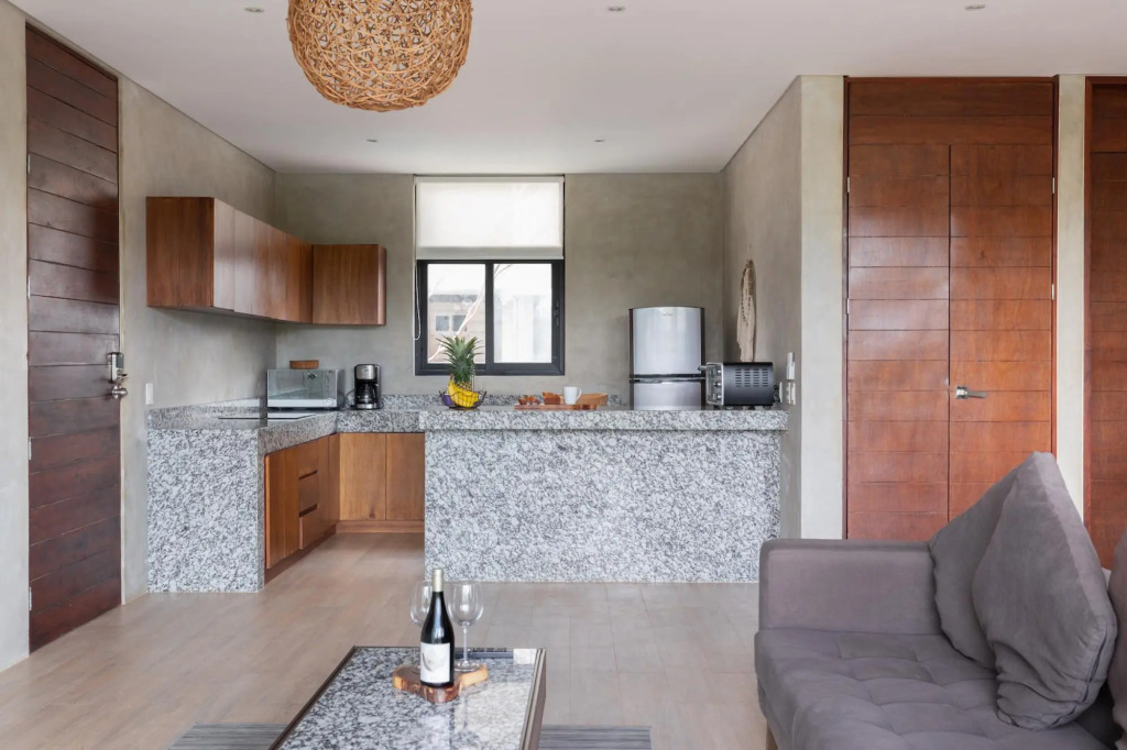 Modern 4BR Apartment  | La Veleta | Rooftop Pool | Amazing Amenities | Incredible Jungle View
