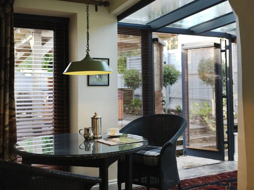 The Hare & Hounds Hotel