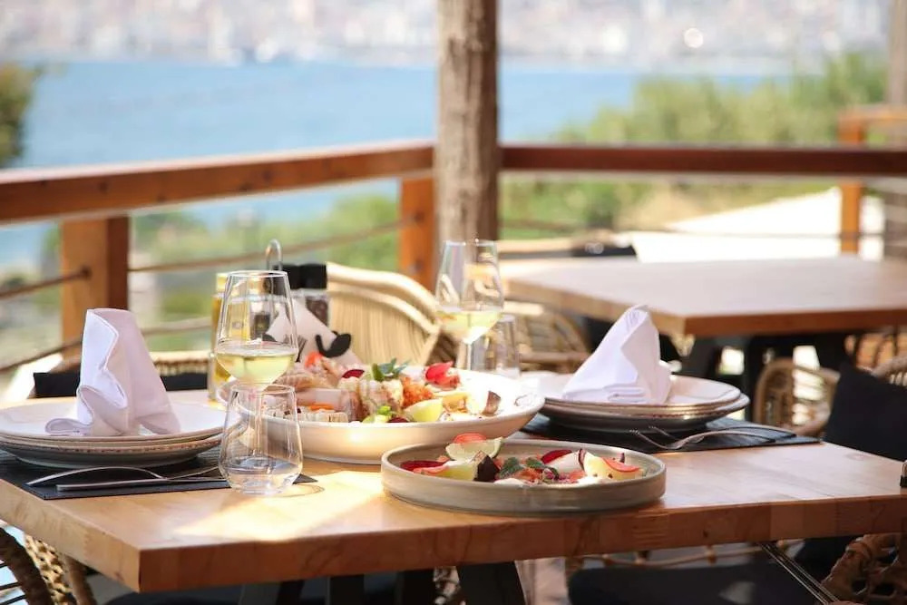 Harbour Hotel