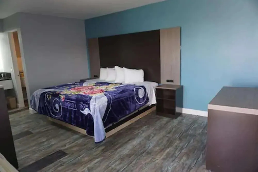 Thunderbird Motel