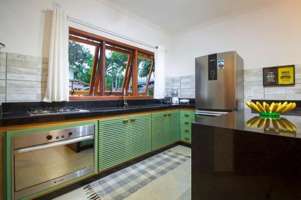 Casa Andorinha com 3 quartos com ar e piscina