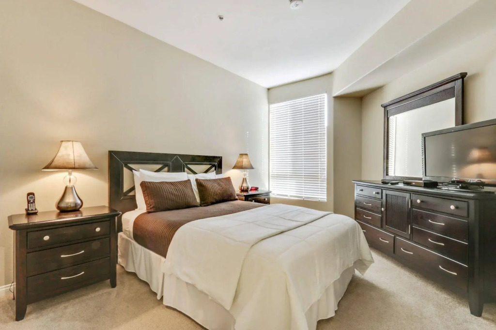 Global Luxury Suites at Lincoln Blvd