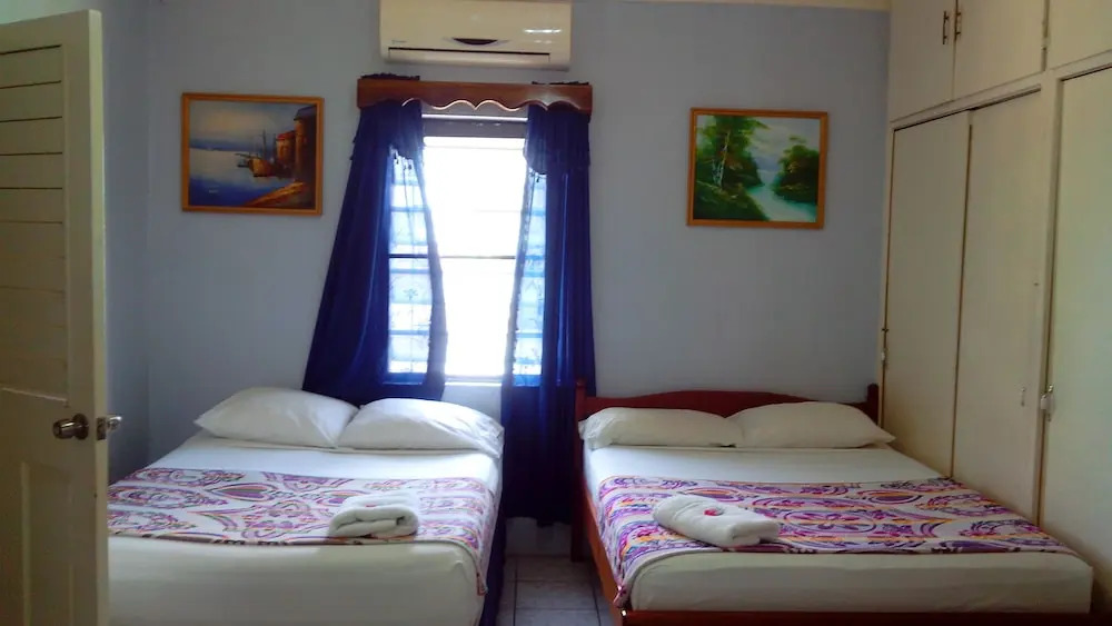 Don Santiago Guesthouse Downtown