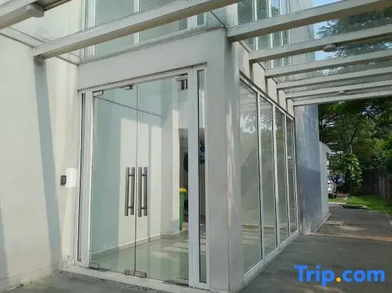 Smart Inn at Aeropolis Residence
