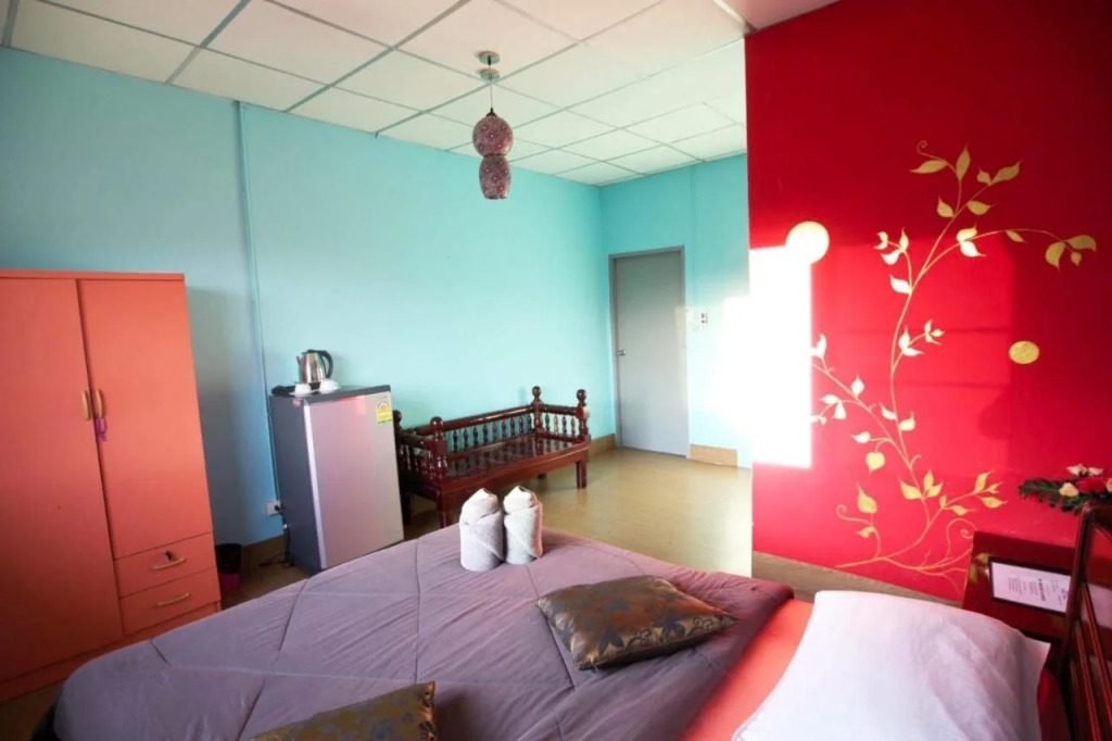 Holiday Phangan - Hostel & Bar