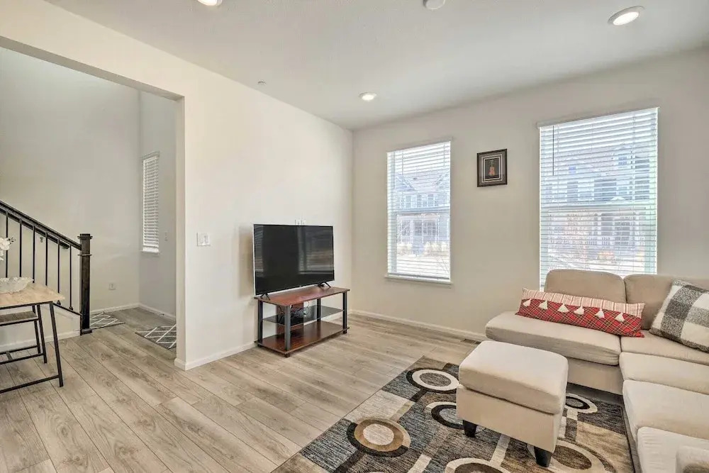 Charming 3BR Retreat - Perfect for Families!