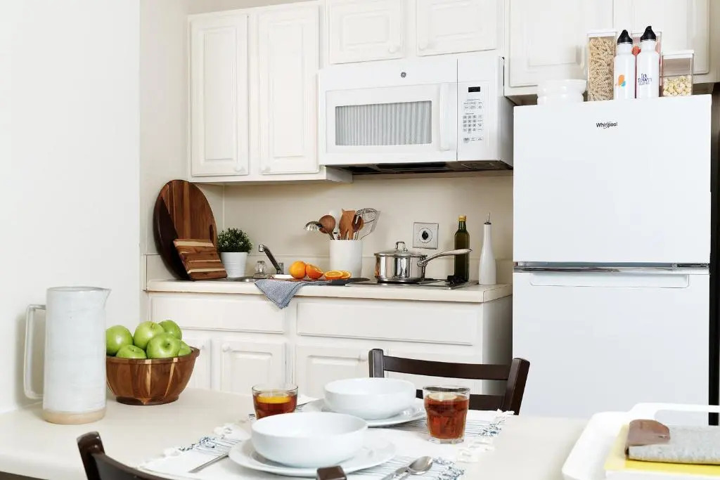 InTown Suites Extended Stay Chicago IL - Elk Grove OHare