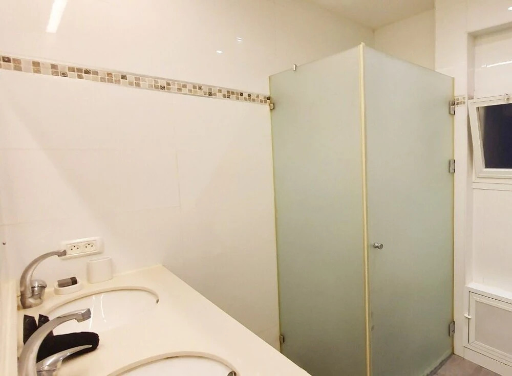 Charming 3 Bdr Apt 2 Min From Beach Tl51