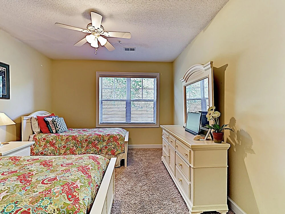 Exclusive Greenbriar W/ Golf & Beach Shuttle 2 Bedroom Condo
