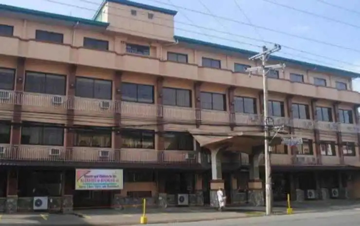 Royal Crest Hotel Restaurant and Sports Centrum
