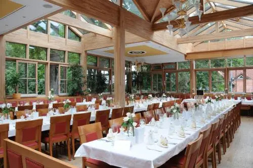 Hotel & Restaurant Waldschloss