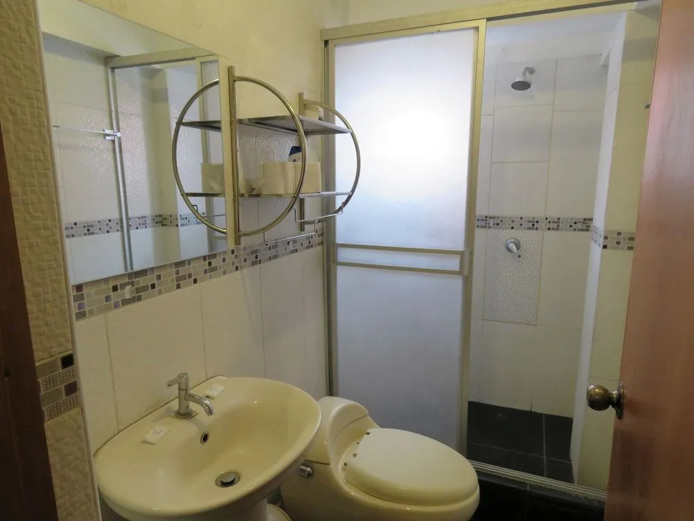 Hermoza House Bed & Breakfast