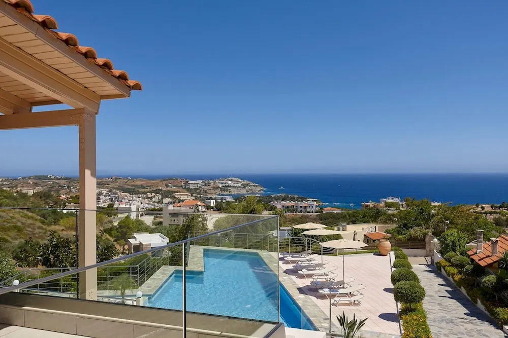 Stylish Pool Side Apartment With Stunning sea View RU