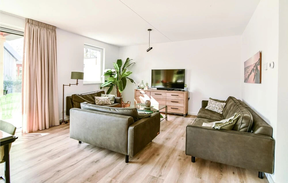 Villa Maroma Regal Veerse Meer, gratis 4 E-bikes, gratis laden EV, trampoline
