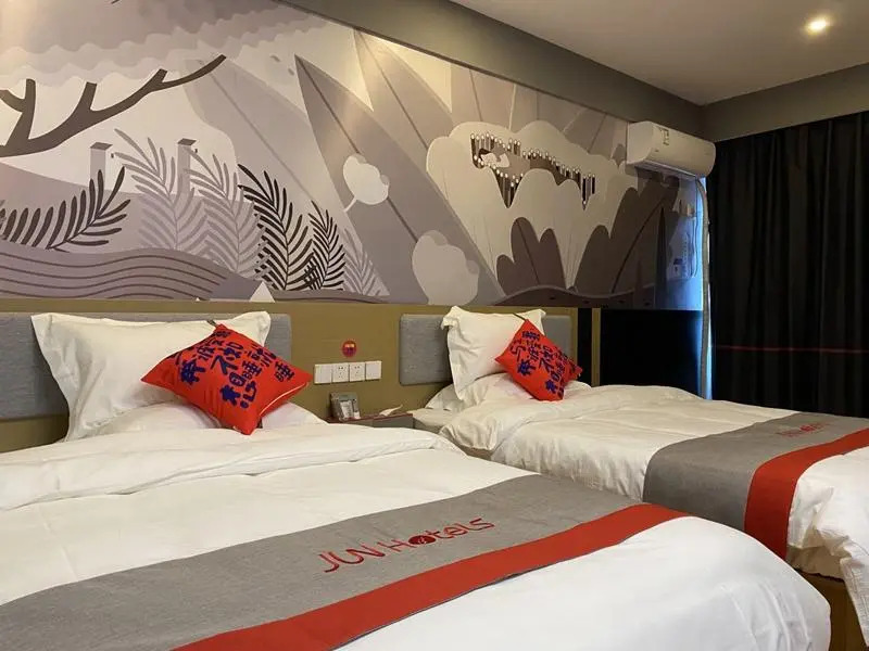 Jun Hotel Jiangsu Nanjing Pukou District Linchang Metro Station