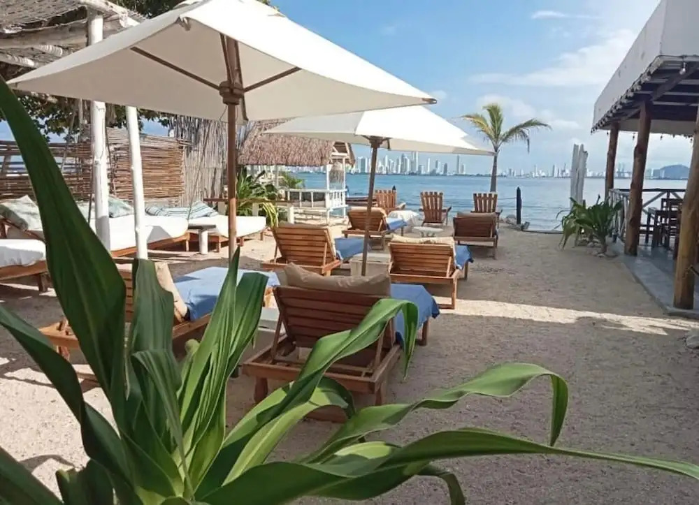 Mira Mira Beach