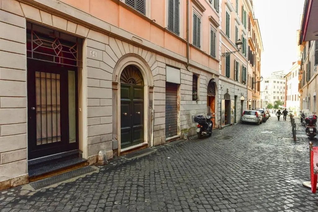 BMGA l Coliseum Rome Apartment 1Bdr for Couples