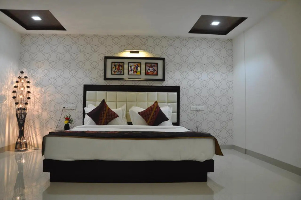 Krishna Inn