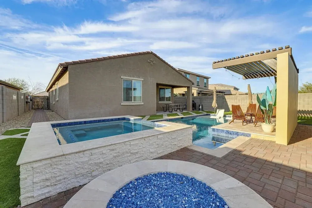 Goodyear Oasis w/ Outdoor Pool + Hot Tub!