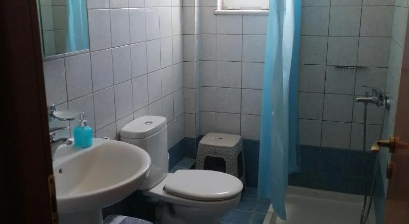 Nikos Apartments