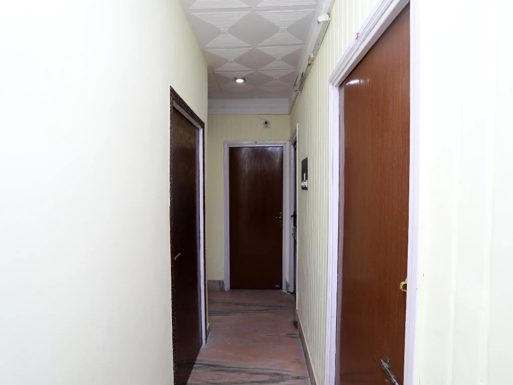 OYO 24928 P I Guest House