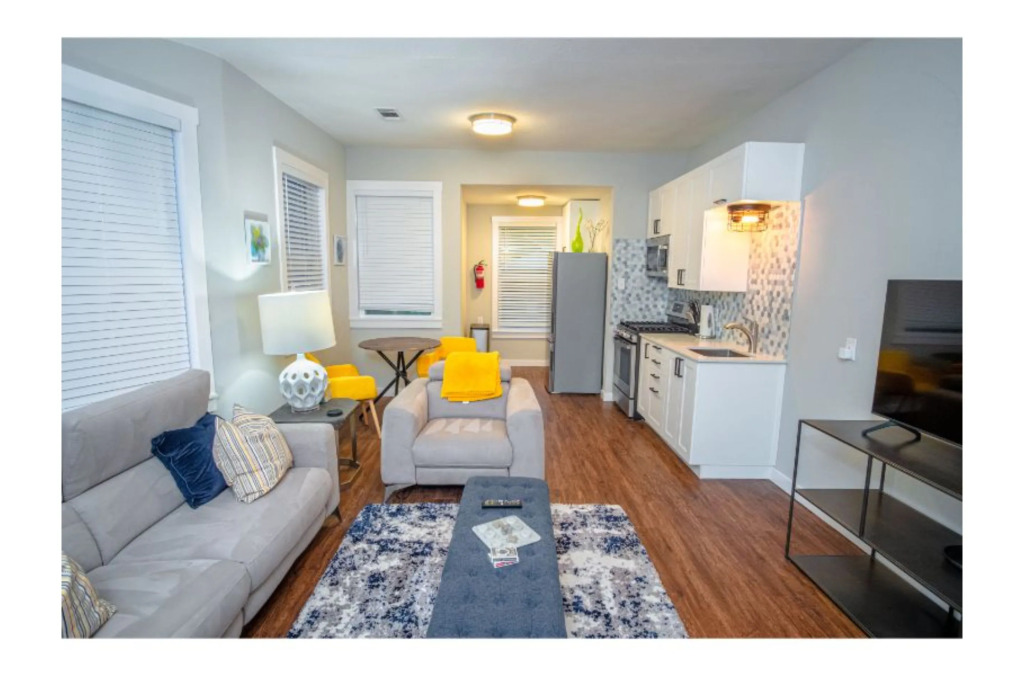 Remodeled Modern 1BR 1BA Apt Near Downtown 5min Pearl