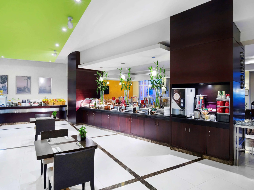Отель ibis Muscat