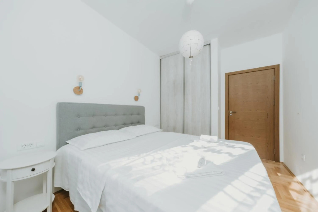 Spacious Modern New 48 m2 flat + free parking