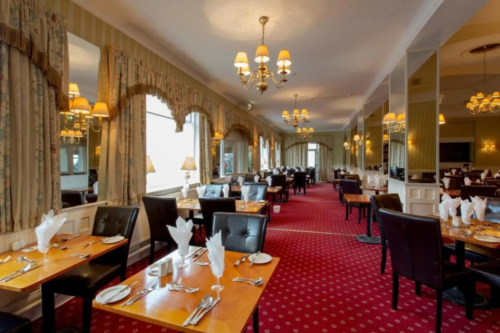 Clifton Hotel