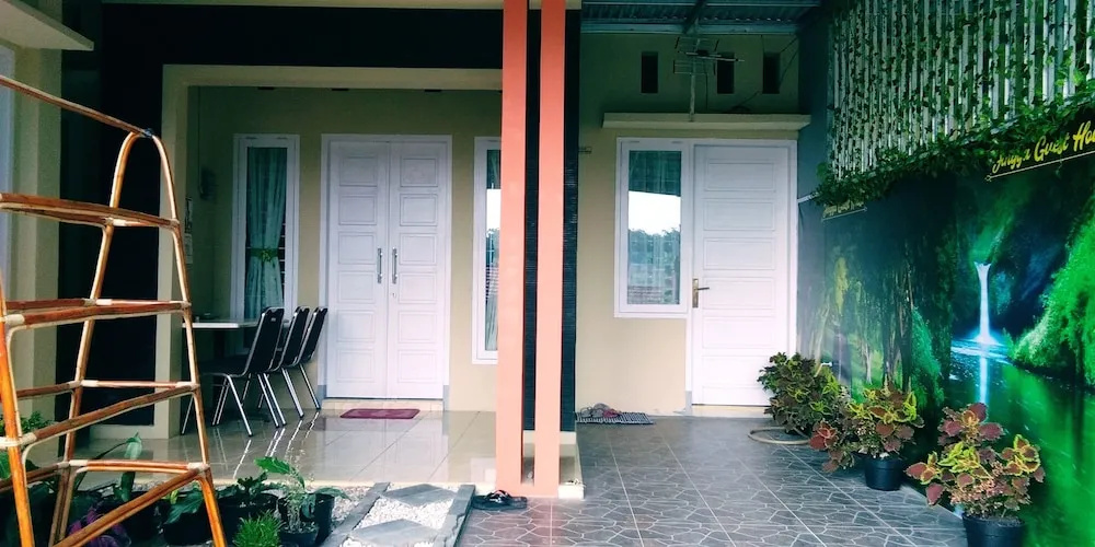 Jingga Guesthouse