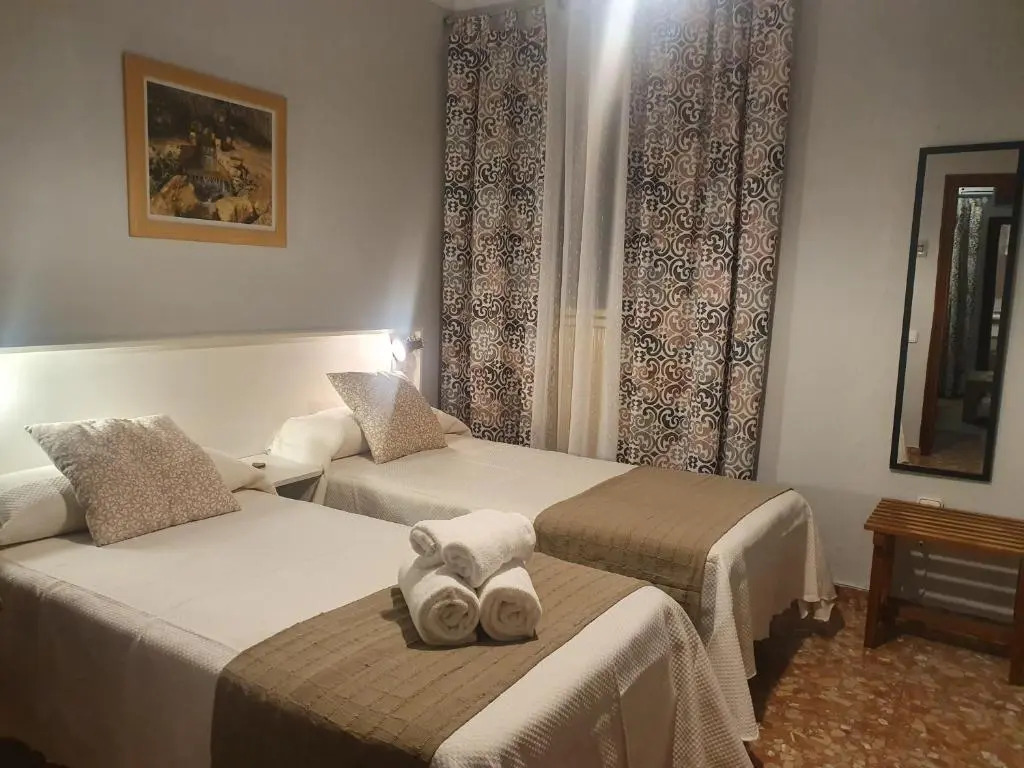 LUNA-Guest Rooms