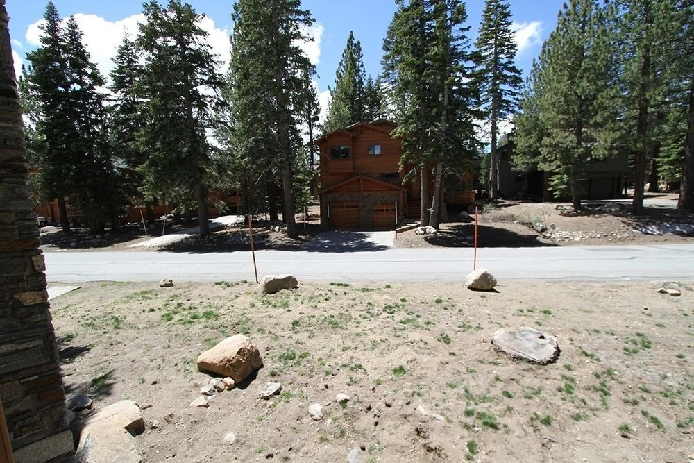 Summit 237 Pet-Friendly, Rustic, On Free Shuttle Route by RedAwning