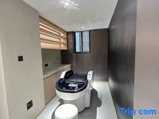 Xi'an DiJianNanShan Hot Spring Hotel (Wildlife Park)