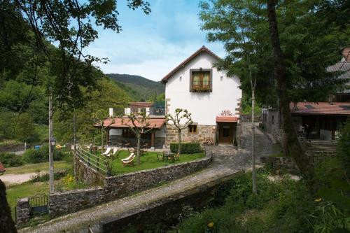 Hotel Rural Besaro - Selva de Irati