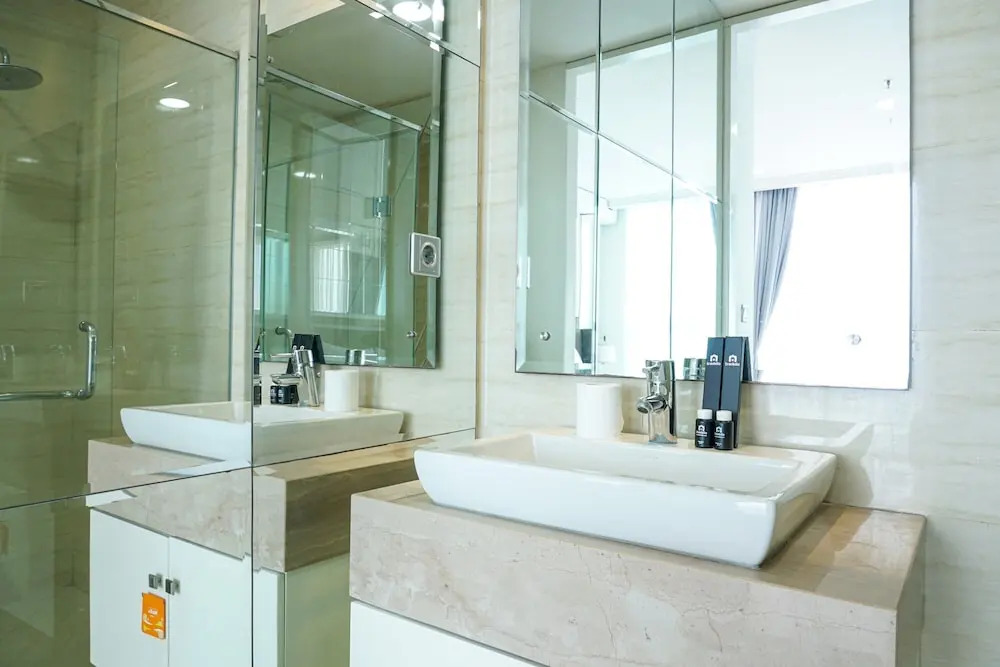 Stunning 2 Bedrooms Apartment at Ancol Mansion