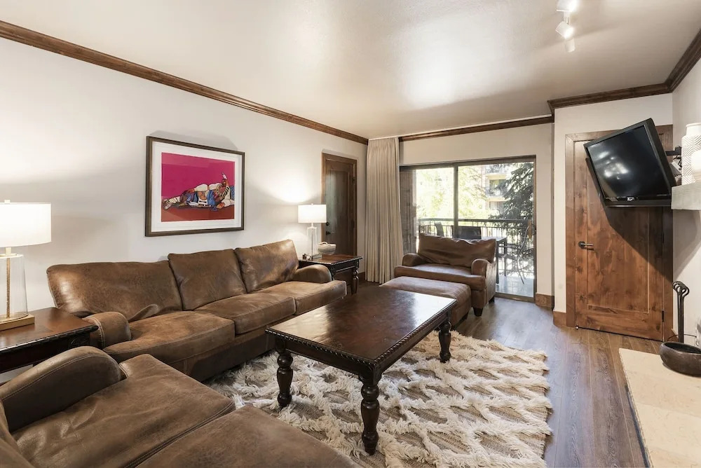 Park Station 227 2 Bedroom Condo by RedAwning